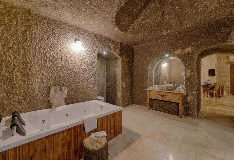 هتل Hera Cave Suites