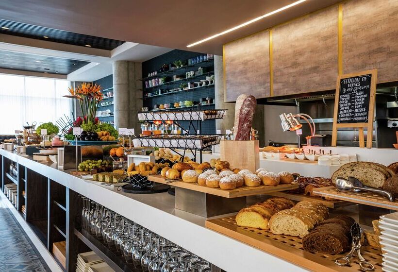 בית מלון כפרי Hilton Bogota Corferias