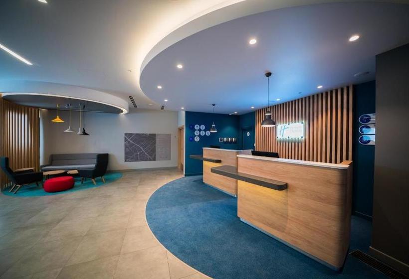 בית מלון כפרי Holiday Inn Express Moscow  Baumanskaya, An Ihg