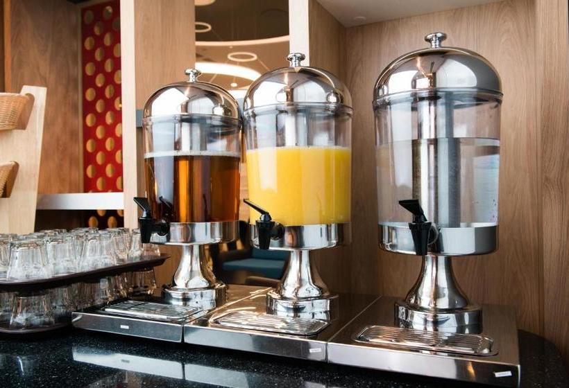 בית מלון כפרי Holiday Inn Express Moscow  Baumanskaya, An Ihg