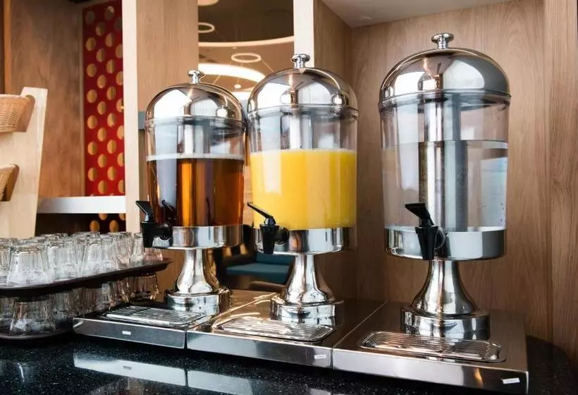 ホテル Holiday Inn Express Moscow  Baumanskaya, An Ihg