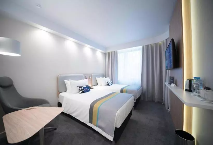 ホテル Holiday Inn Express Moscow  Baumanskaya, An Ihg
