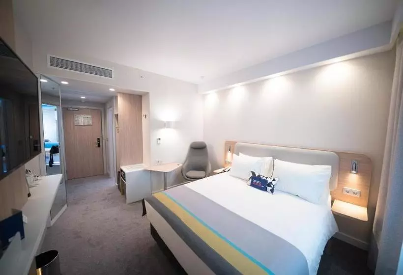 ホテル Holiday Inn Express Moscow  Baumanskaya, An Ihg