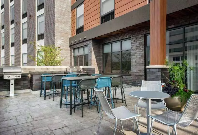 ホテル Home2 Suites By Hilton Madison Central Alliant Energy Center