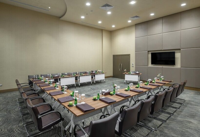 Hotel Millennium Makkah Al Naseem