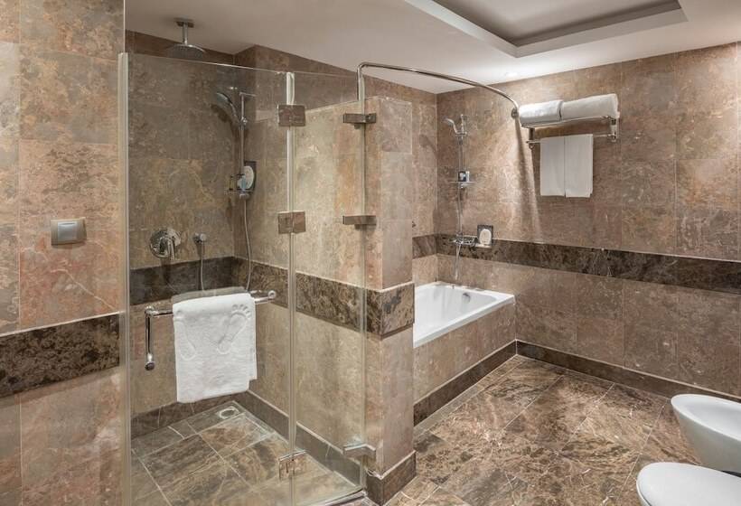 Hotel Millennium Makkah Al Naseem