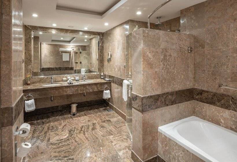 Hotel Millennium Makkah Al Naseem