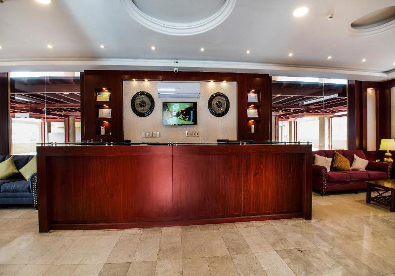 酒店 Rafal Alolaya