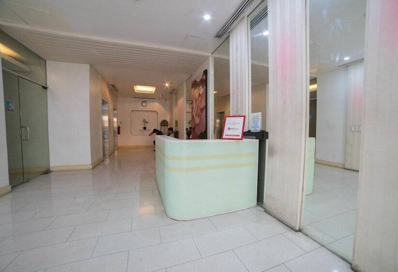 בית מלון כפרי Reddoorz At Tjmg By Bel Air Polaris Makati