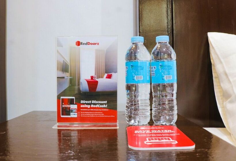 Hotelli Reddoorz @ Junquera Extension Cebu