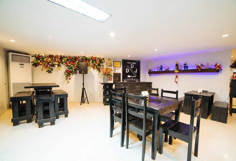 Hotelli Reddoorz Plus Near San Pedro Cathedral