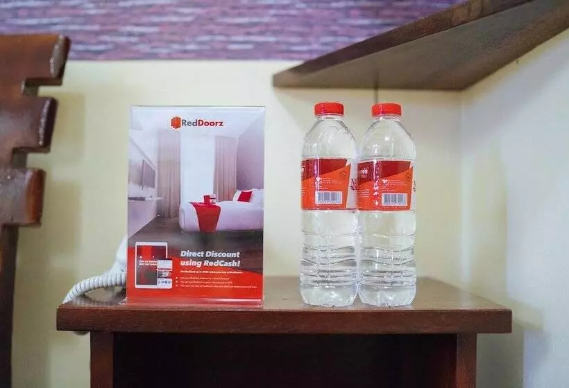 هتل Reddoorz At Tagaytay Road