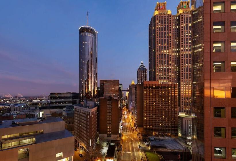 The Candler Hotel Atlanta, Curio Collection By Hilton