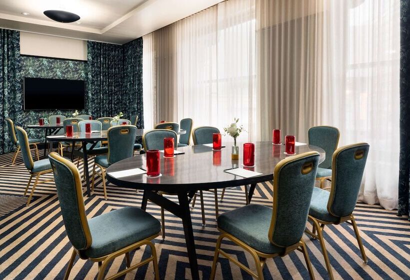 The Candler Hotel Atlanta, Curio Collection By Hilton