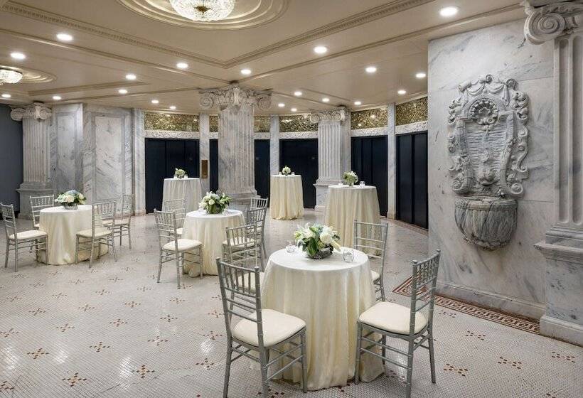 The Candler Hotel Atlanta, Curio Collection By Hilton