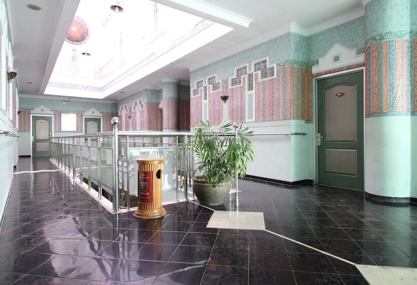 بنسيون Reddoorz Near Malioboro Mall