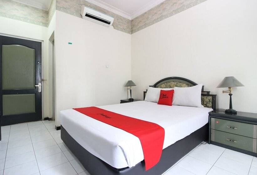 بنسيون Reddoorz Near Malioboro Mall