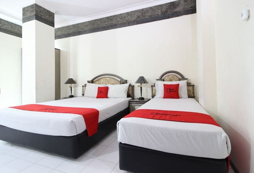 بنسيون Reddoorz Near Malioboro Mall