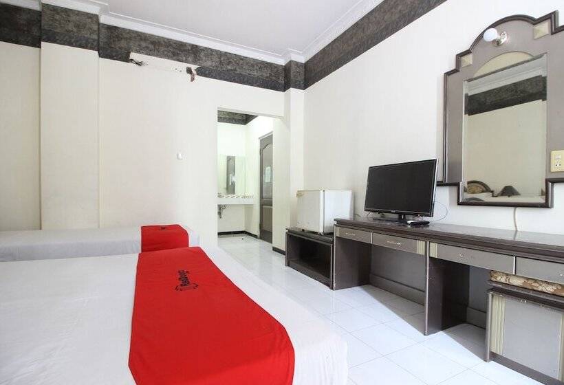 بنسيون Reddoorz Near Malioboro Mall