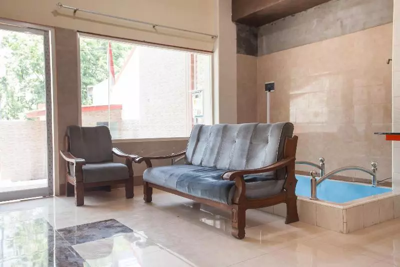 پانسیون Reddoorz @ Sedati