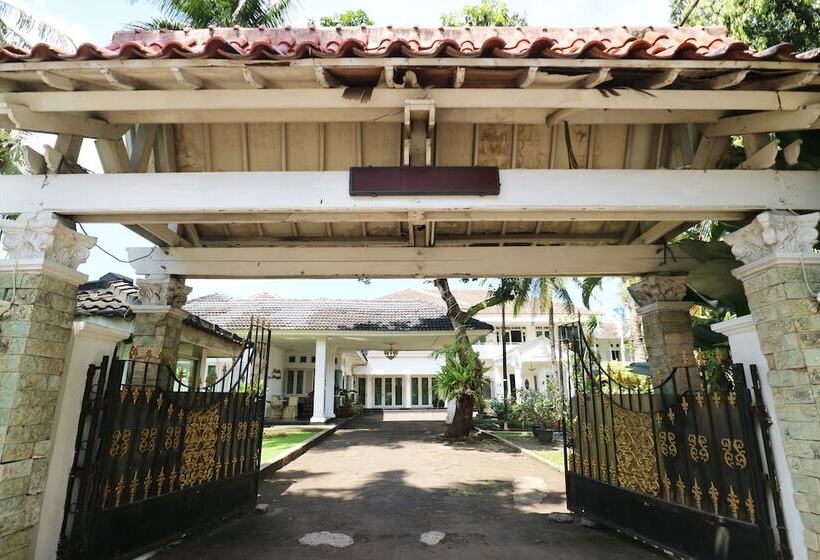 Pensionat Villa Sri Manganti