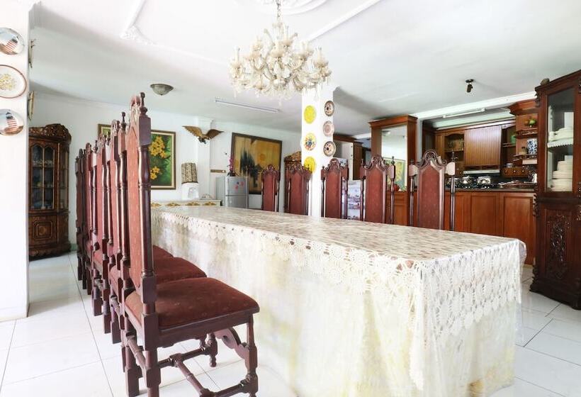 Pensionat Villa Sri Manganti