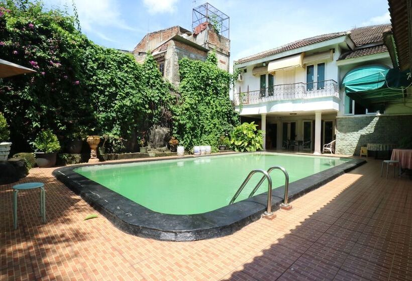 Pensionat Villa Sri Manganti