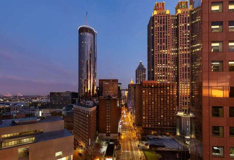 The Candler Hotel Atlanta, Curio Collection By Hilton