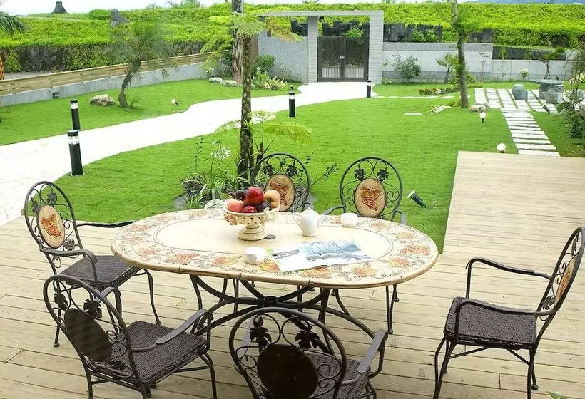 تختخواب و صبحانه Guan Jing Lou Garden
