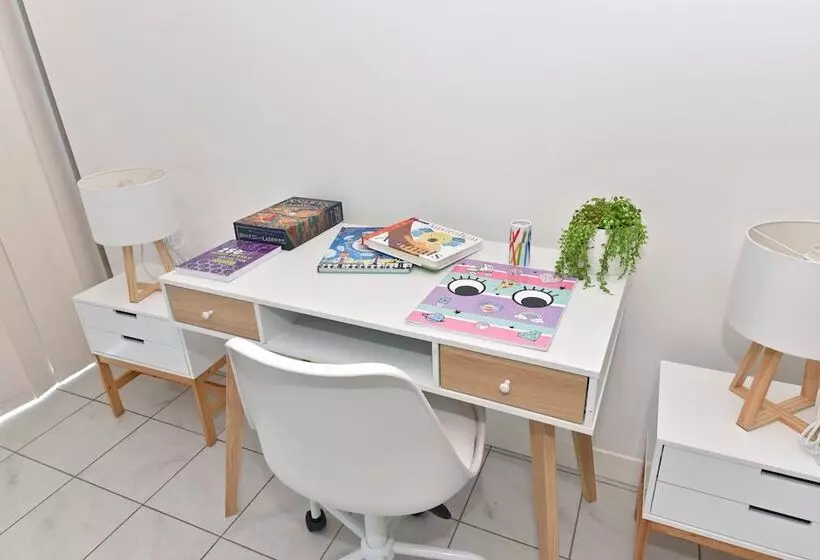 Comfy Home Near Airport & City 2280