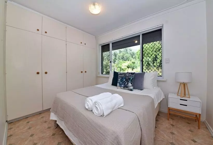 Comfy Home Near Airport & City 2280