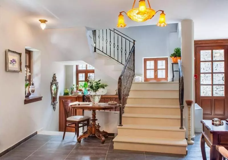 Hostelli Gioraldi Art