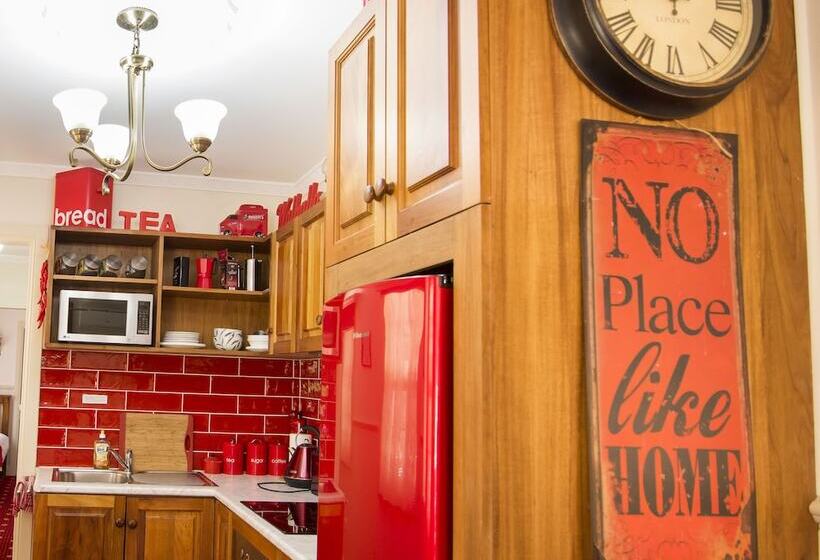 פונדק Mill House