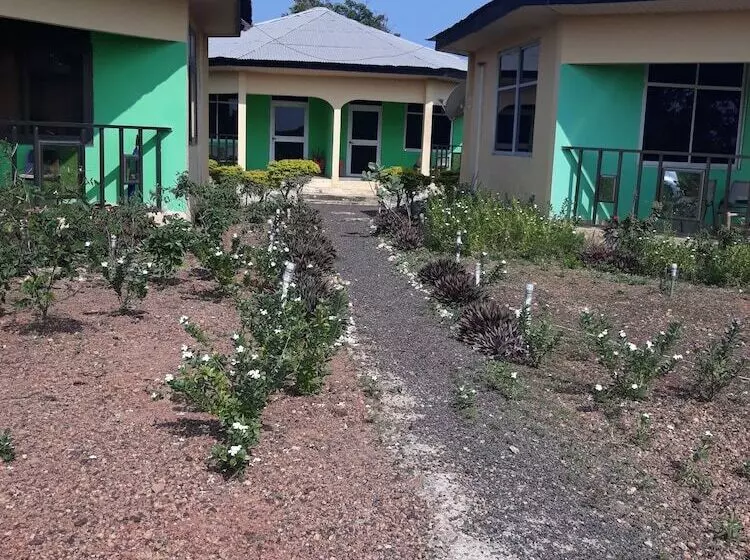 ホテル Abuesi Beach Resort
