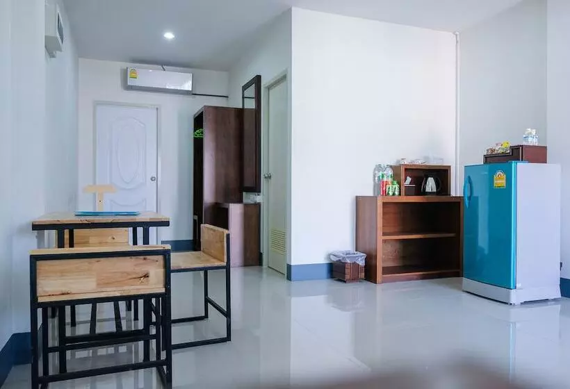 ホテル Bees Smile