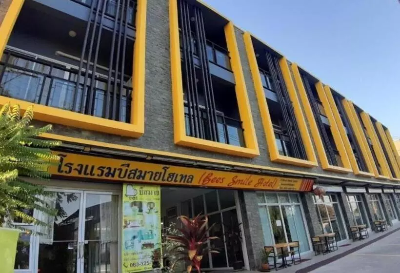ホテル Bees Smile
