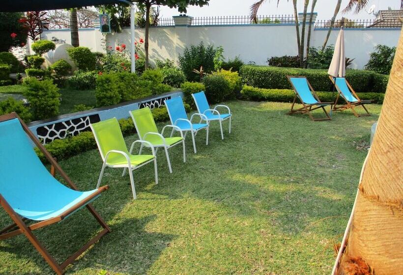 هتل Blue Lagoon Lodge Blantyre