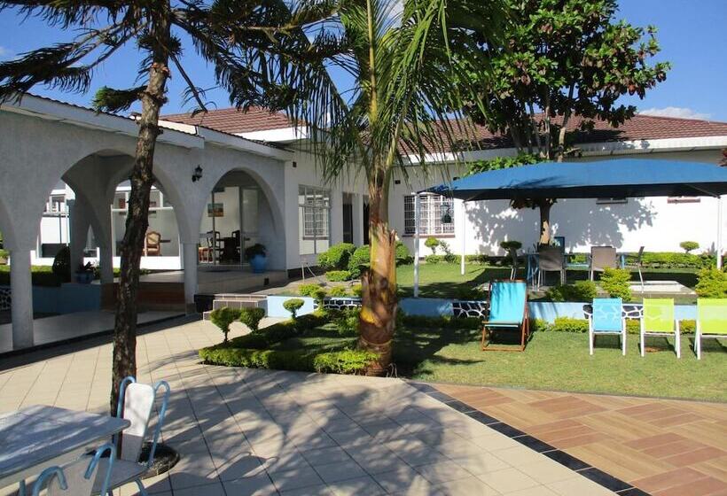 هتل Blue Lagoon Lodge Blantyre
