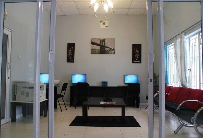 هتل Blue Lagoon Lodge Blantyre