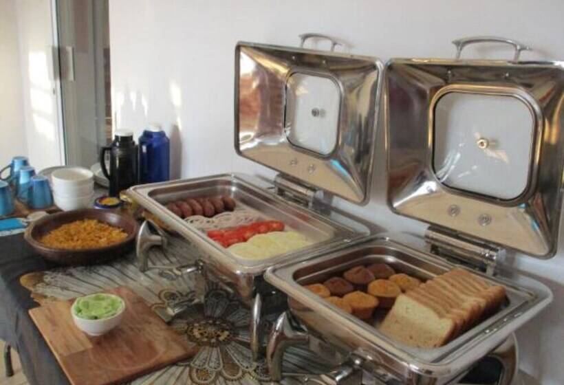 هتل Blue Lagoon Lodge Blantyre