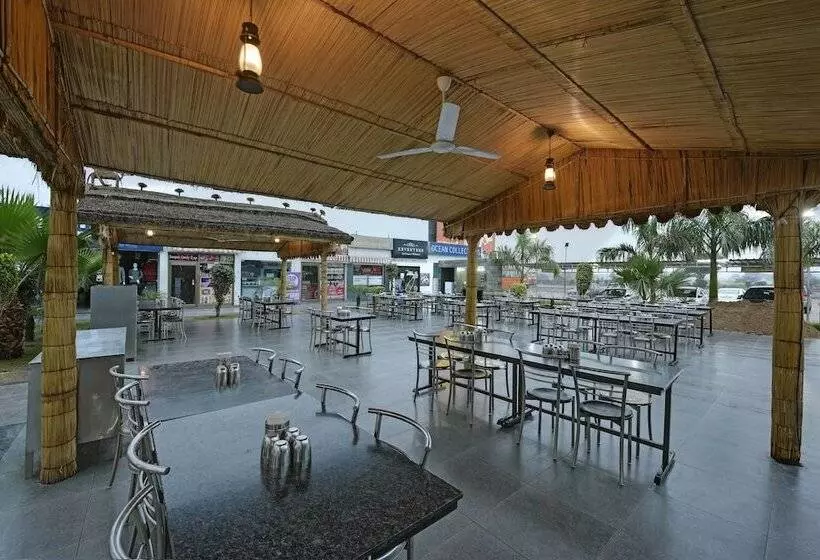 Hotelli Highway King Behror Neemrana