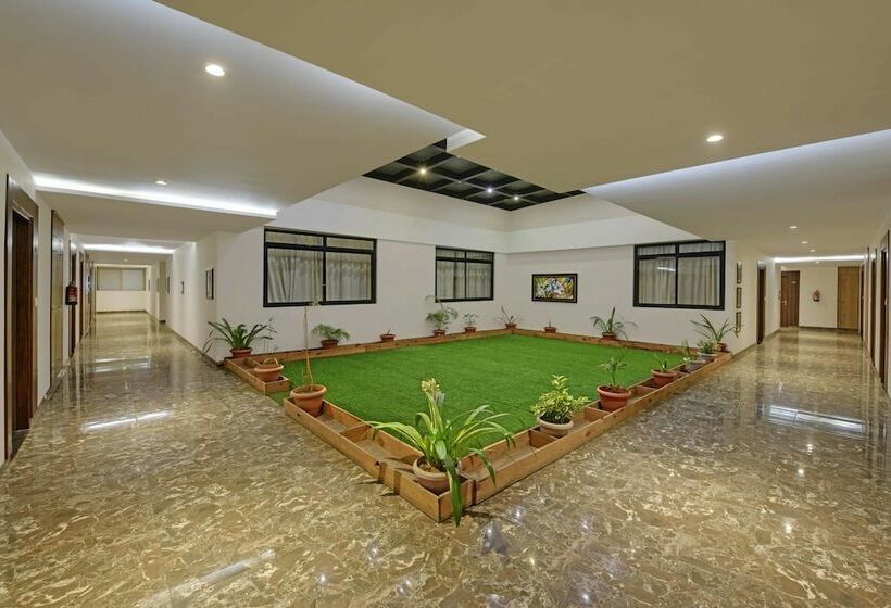 Отель Highway King Behror Neemrana