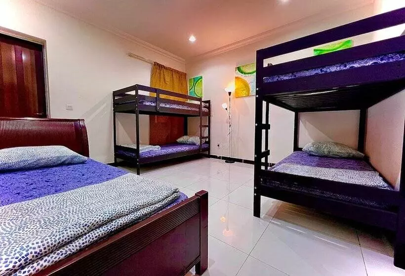 هتل Home Stay Hostel