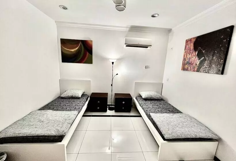 هتل Home Stay Hostel