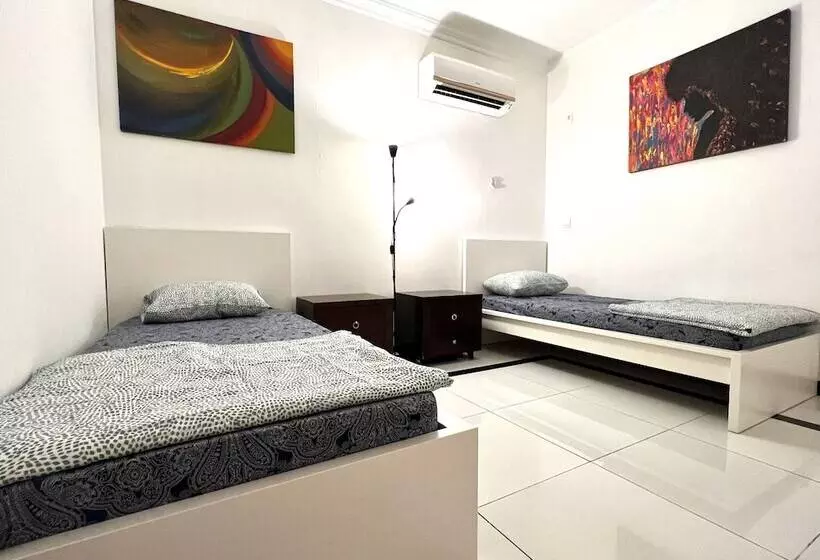 هتل Home Stay Hostel