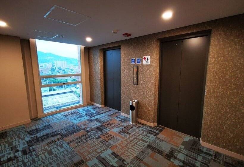 Отель Ibis Budget Itagui