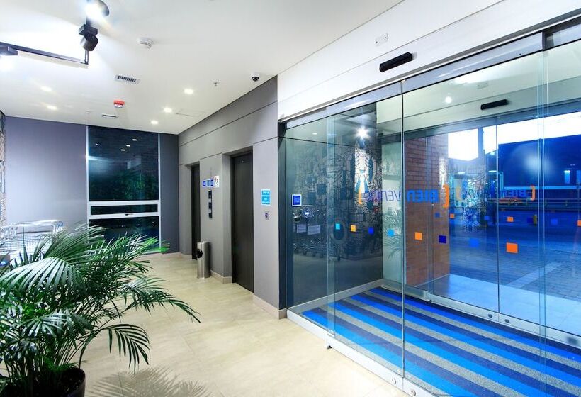 Отель Ibis Budget Itagui