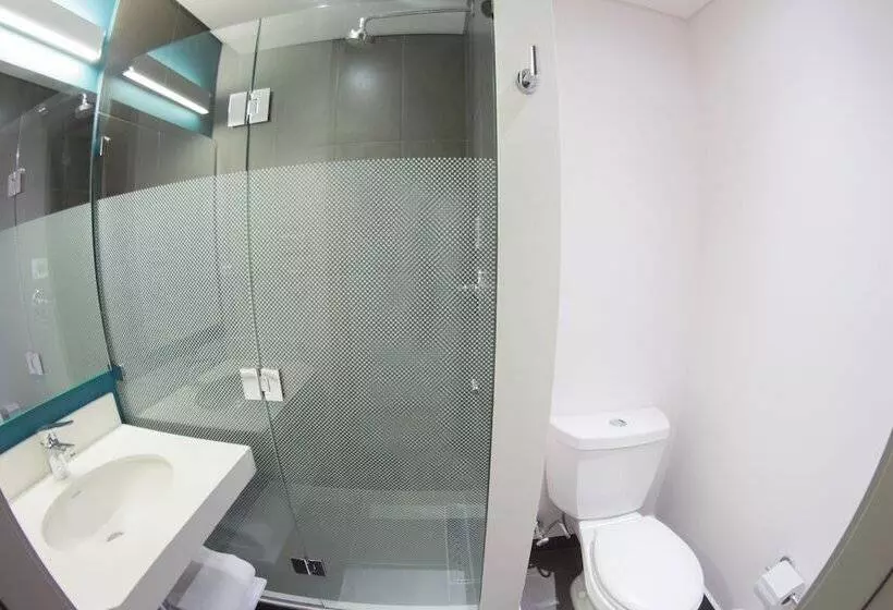 ホテル Ibis Budget Itagui