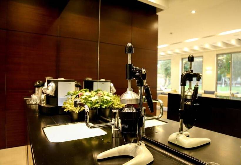 酒店 M Executive Residence And Boutique