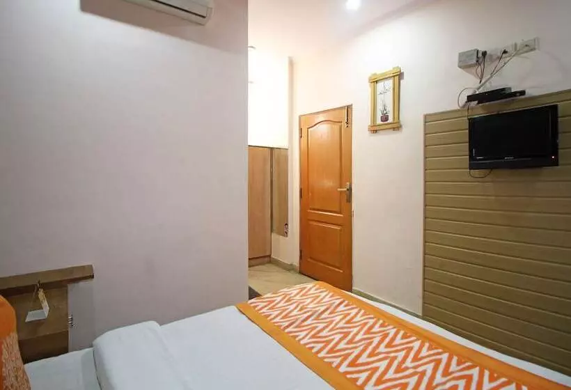 Hotelli O Madhur Regency